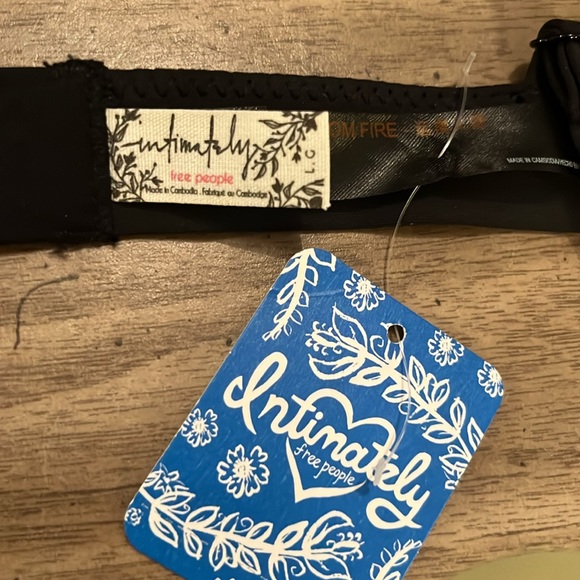 NWT Free People Black Oh Scuba Bralette - Picture 4 of 4